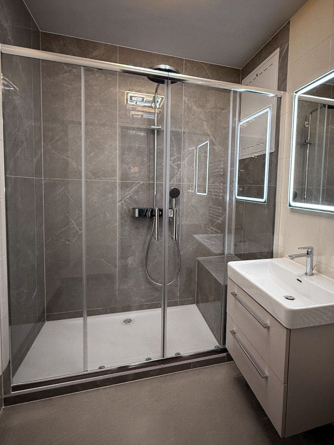 generationplus-wanne-raus-dusche-rein-wien-luxus-walk-in-dusche