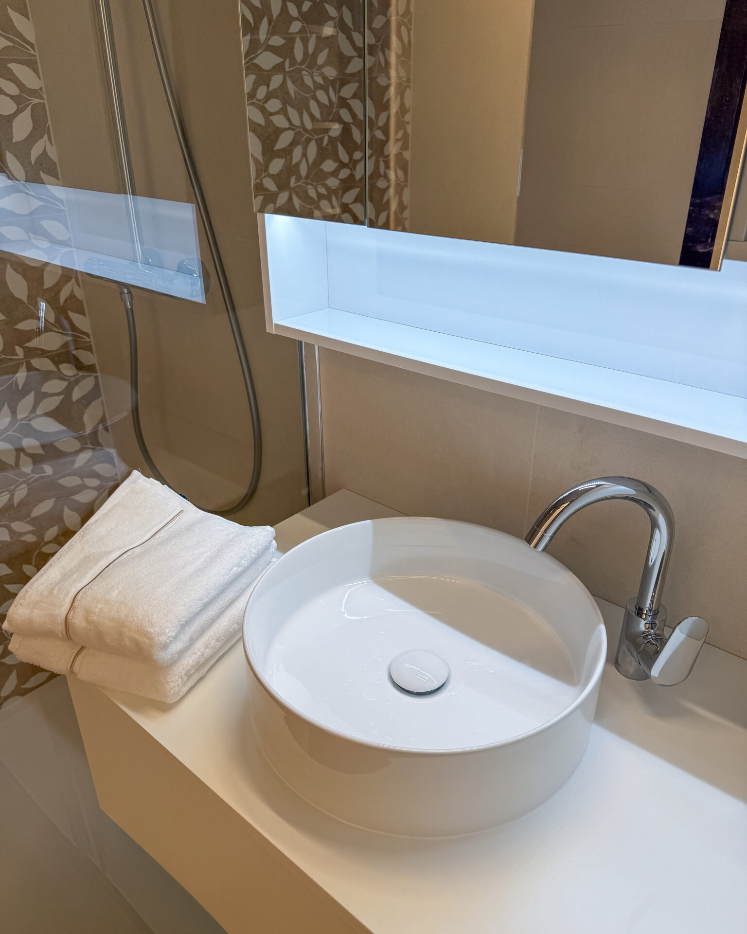 badmoebel-nach-mass-wien-waschtischunterschrank