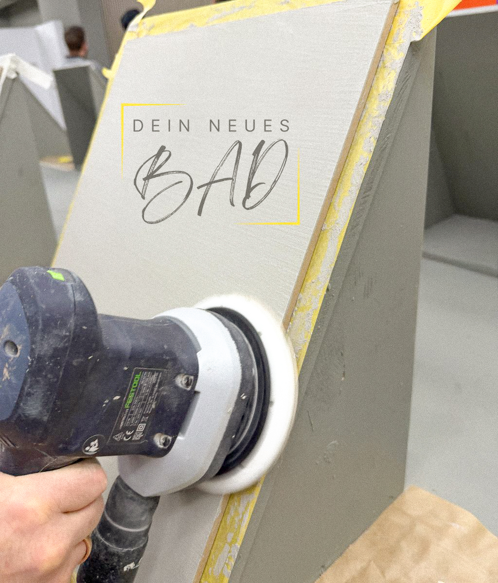 Mitarbeiter von Dein Neues Bad bei einer externen Mikrozement-Schulung in Österreich – praxisorientierter Workshop zur fachgerechten Verarbeitung